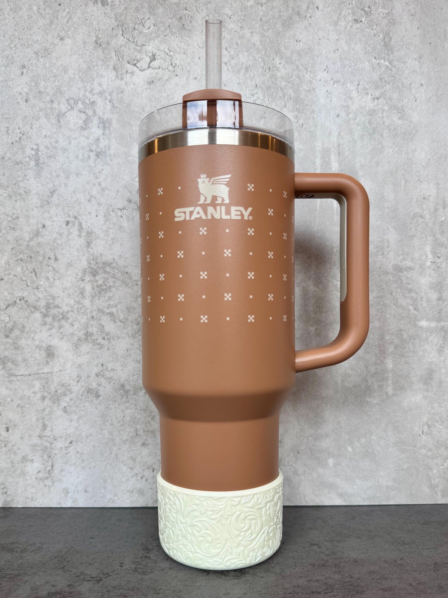 The Baroque Collection - Crème Shimmer - Silicone Tumbler Boot 20-40oz